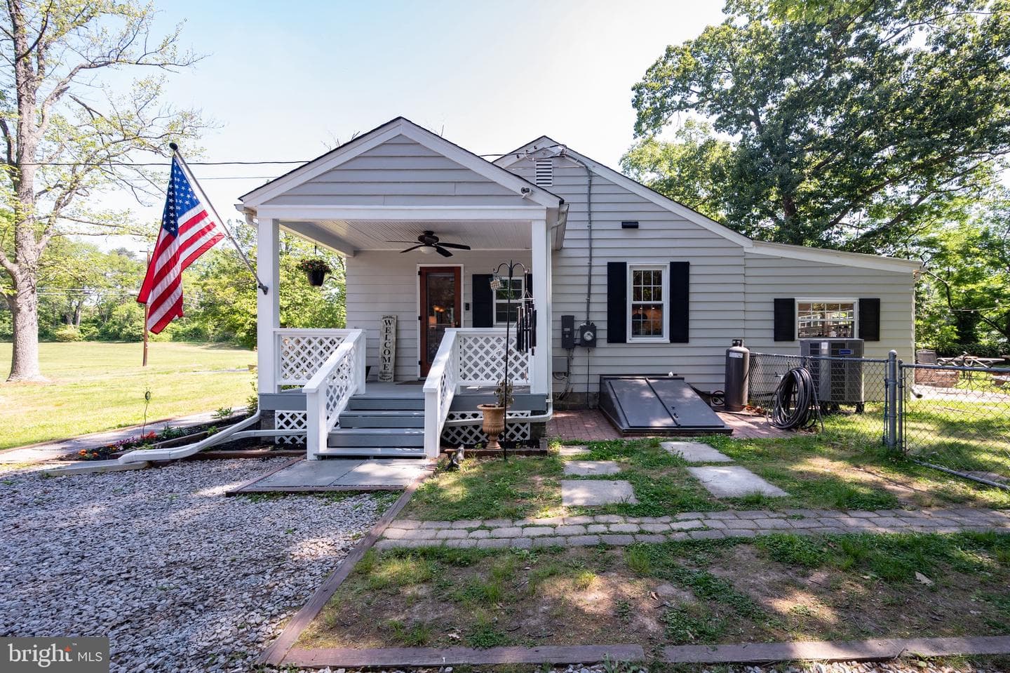 10429 Old Colchester Road photo 3