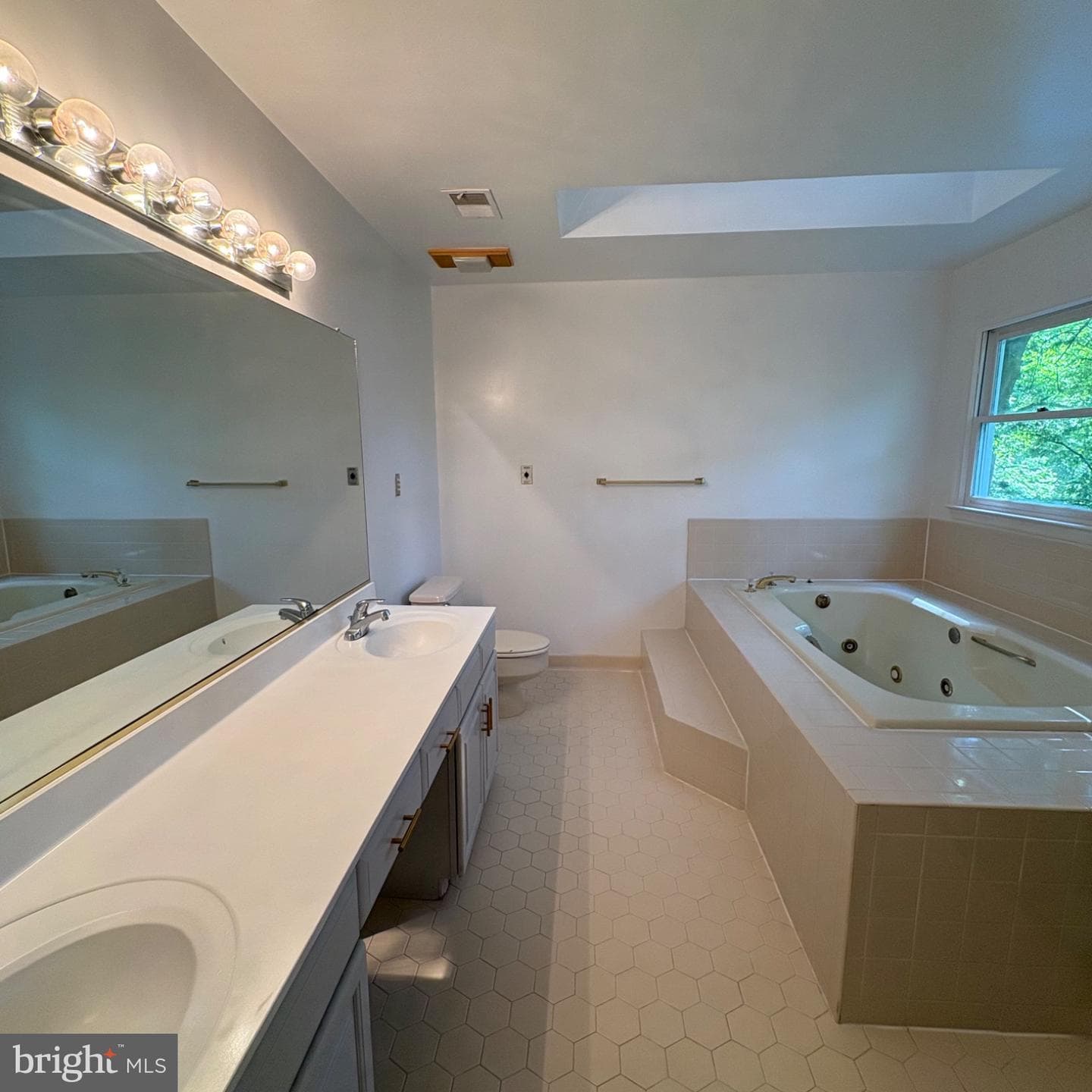3502 Holly Road photo 44