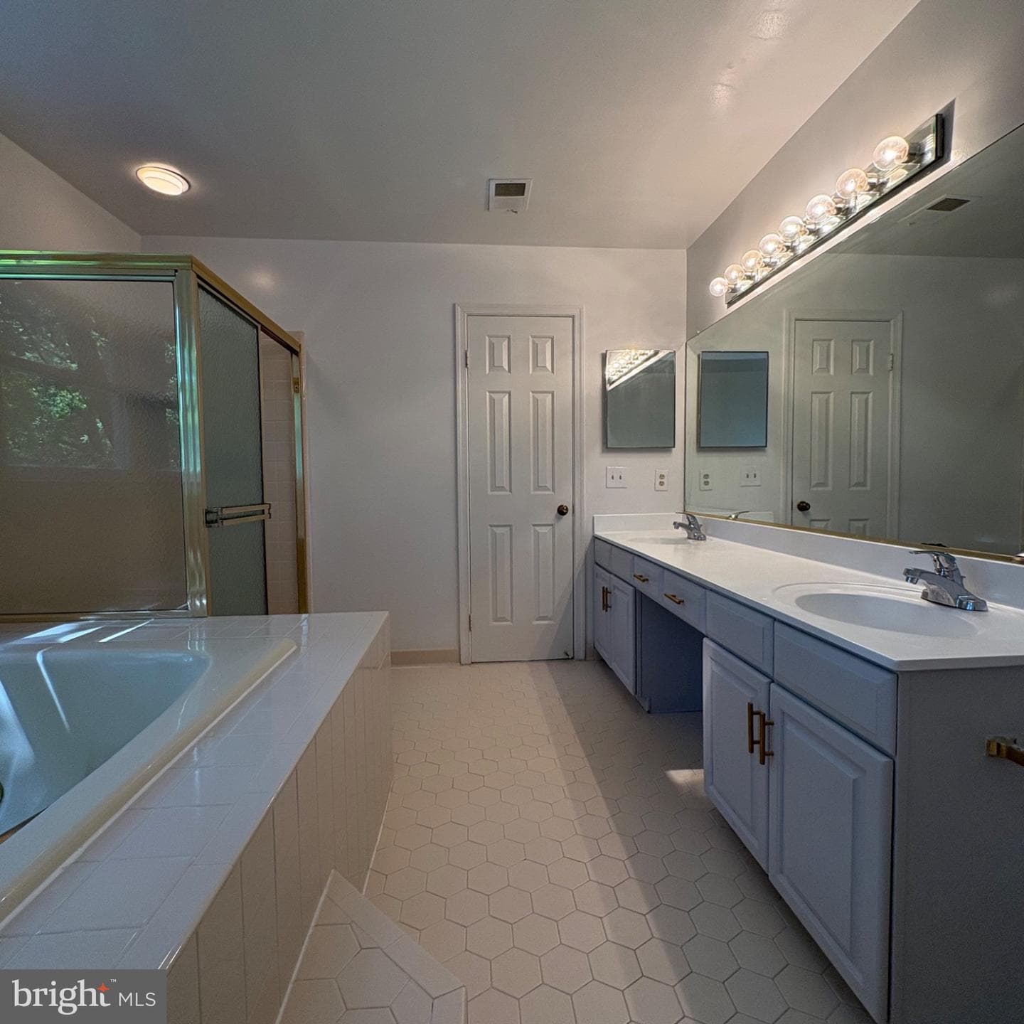 3502 Holly Road photo 45