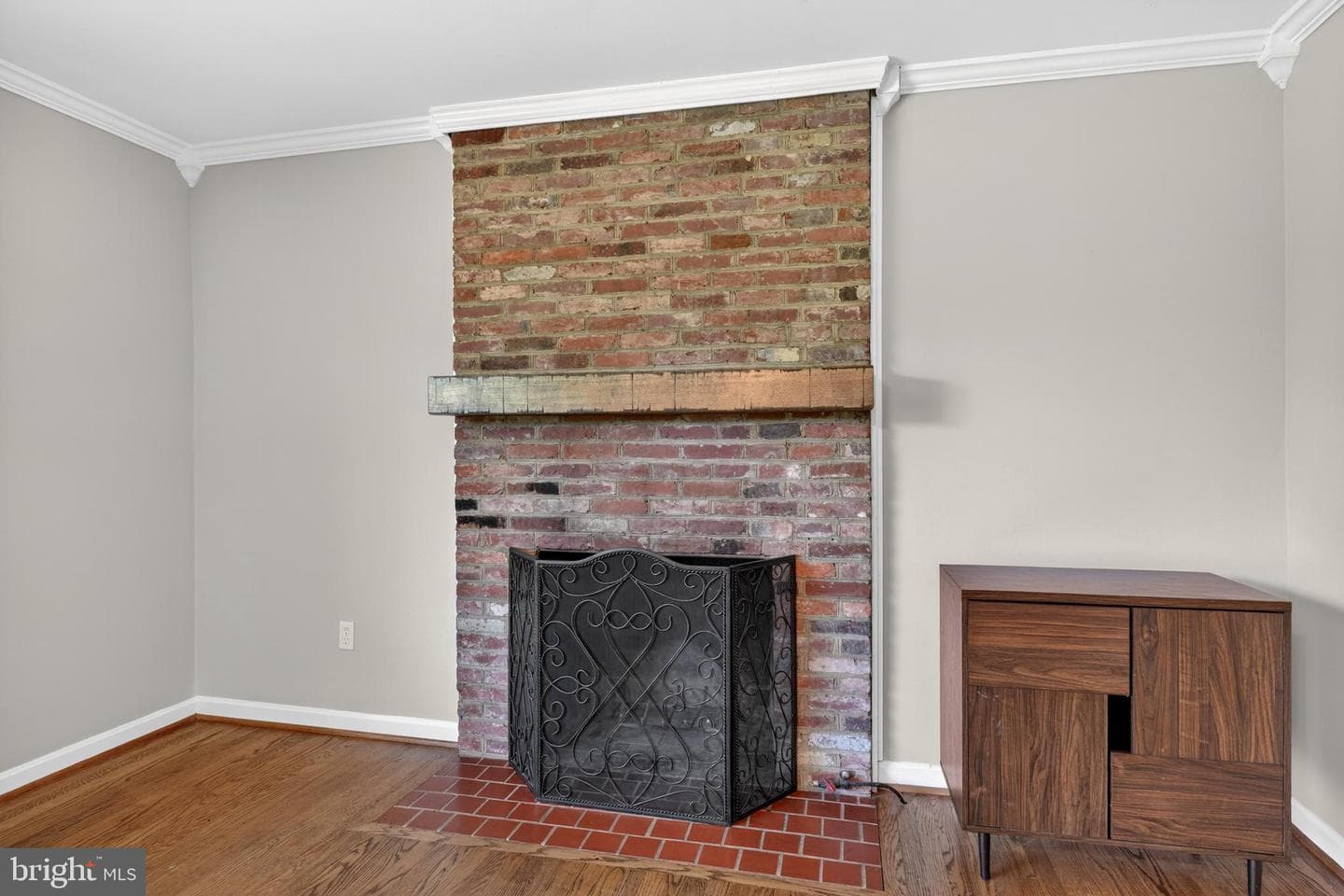 6727 Newington Road photo 11