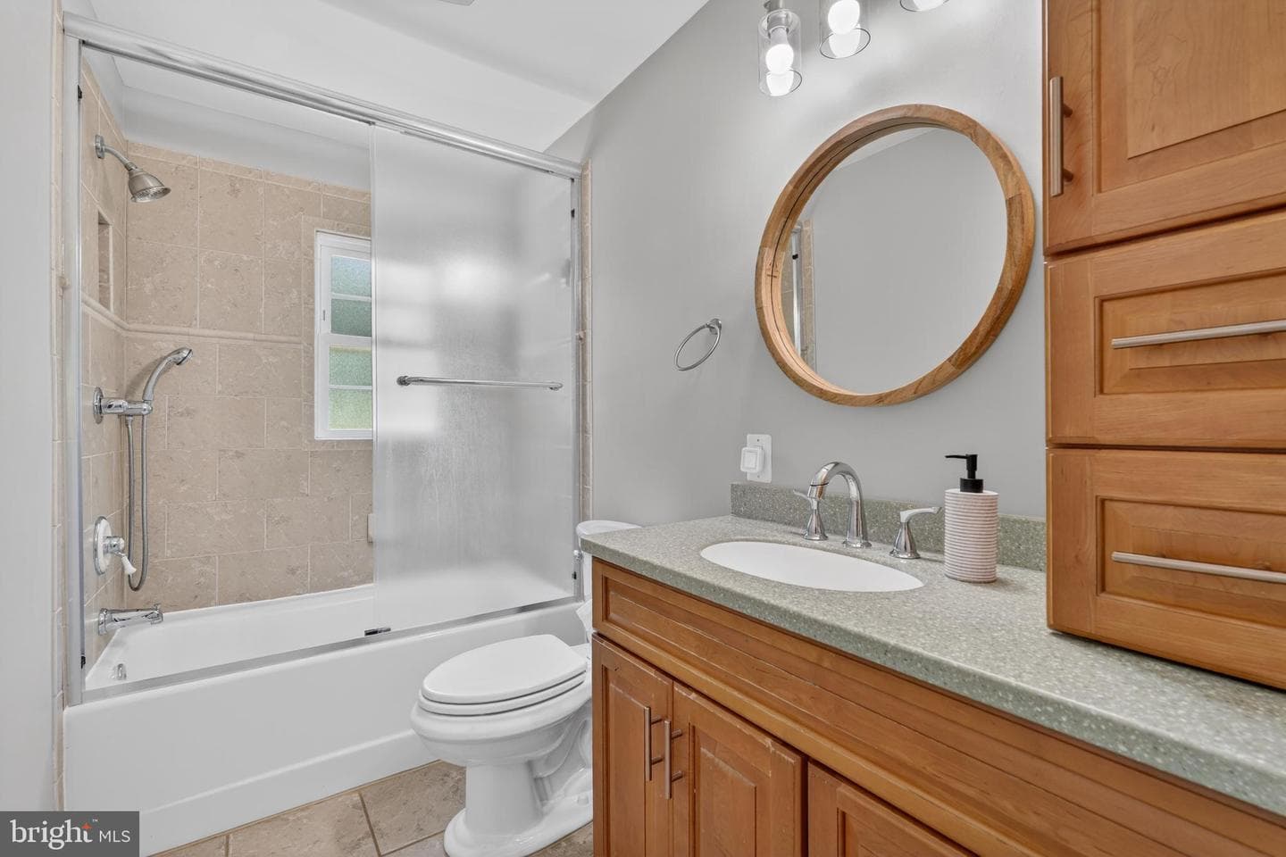 6727 Newington Road photo 27