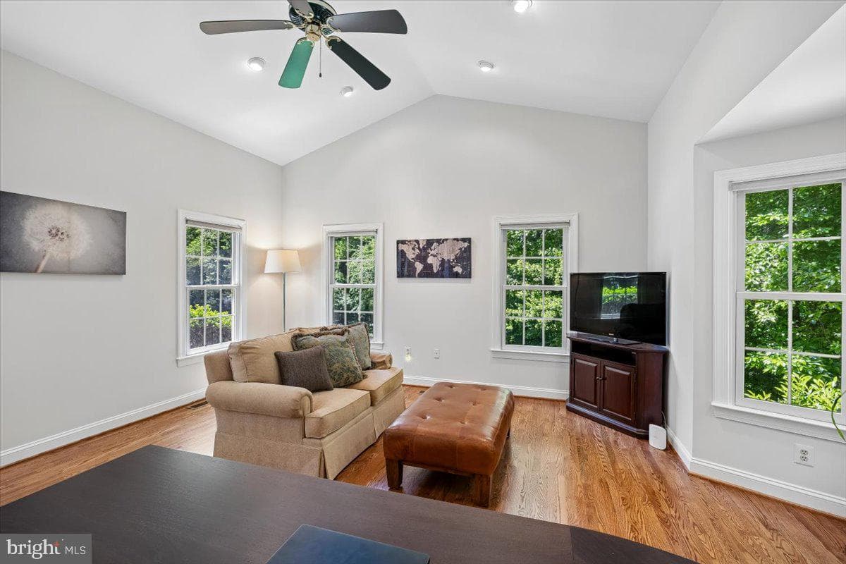 12302 Upper Wynnewood photo 25