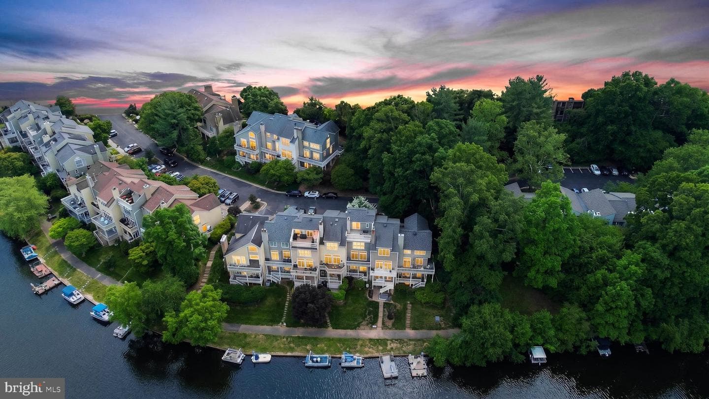 11103 Lake Chapel Lane, Reston