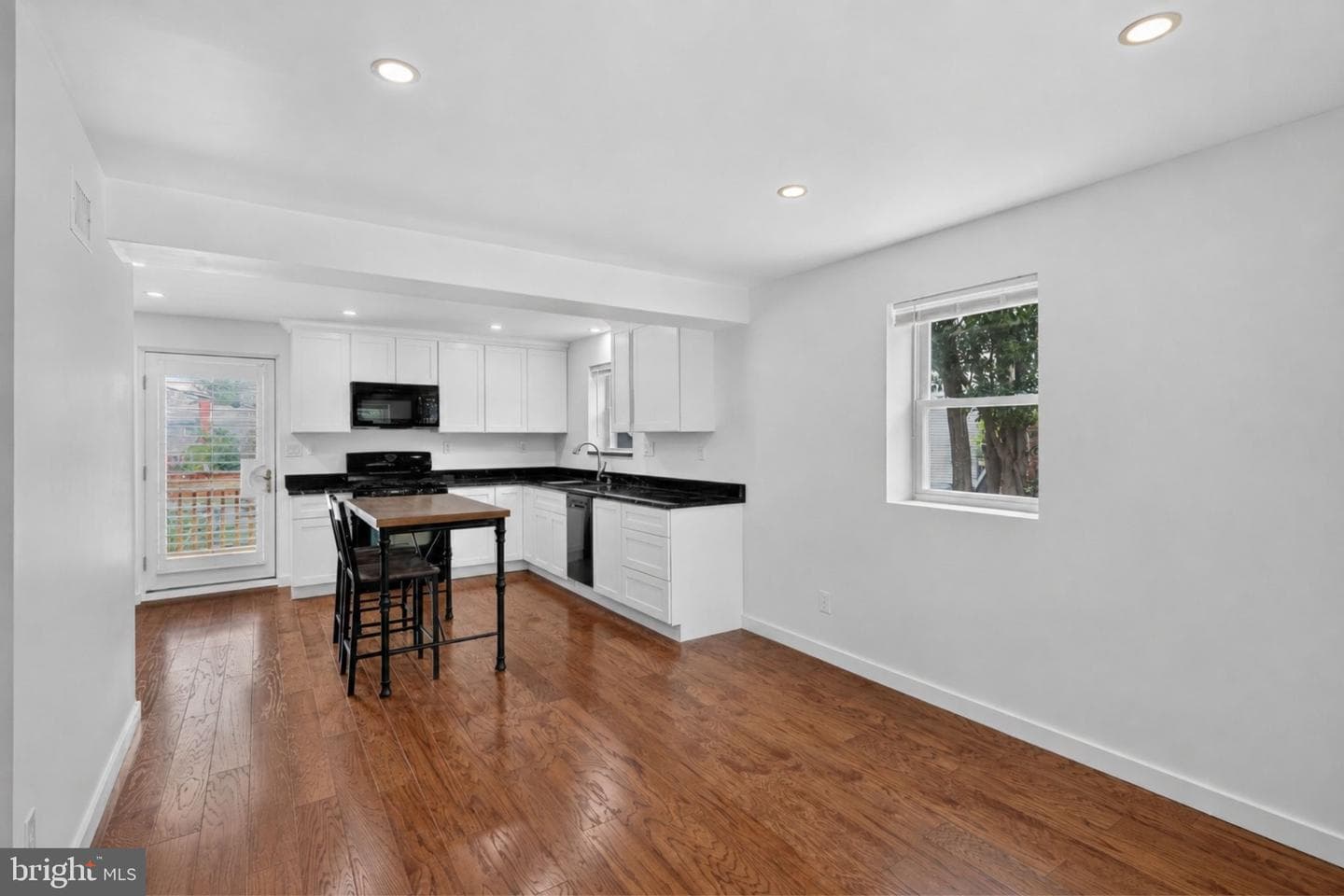 2218 Farrington Avenue photo 12