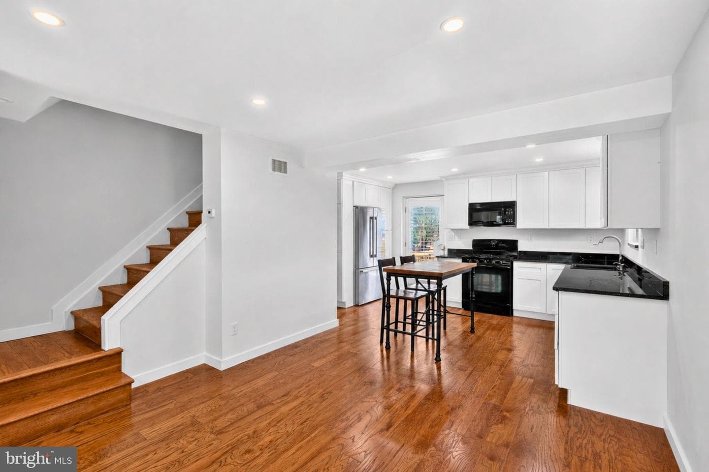 2218 Farrington Avenue photo 13