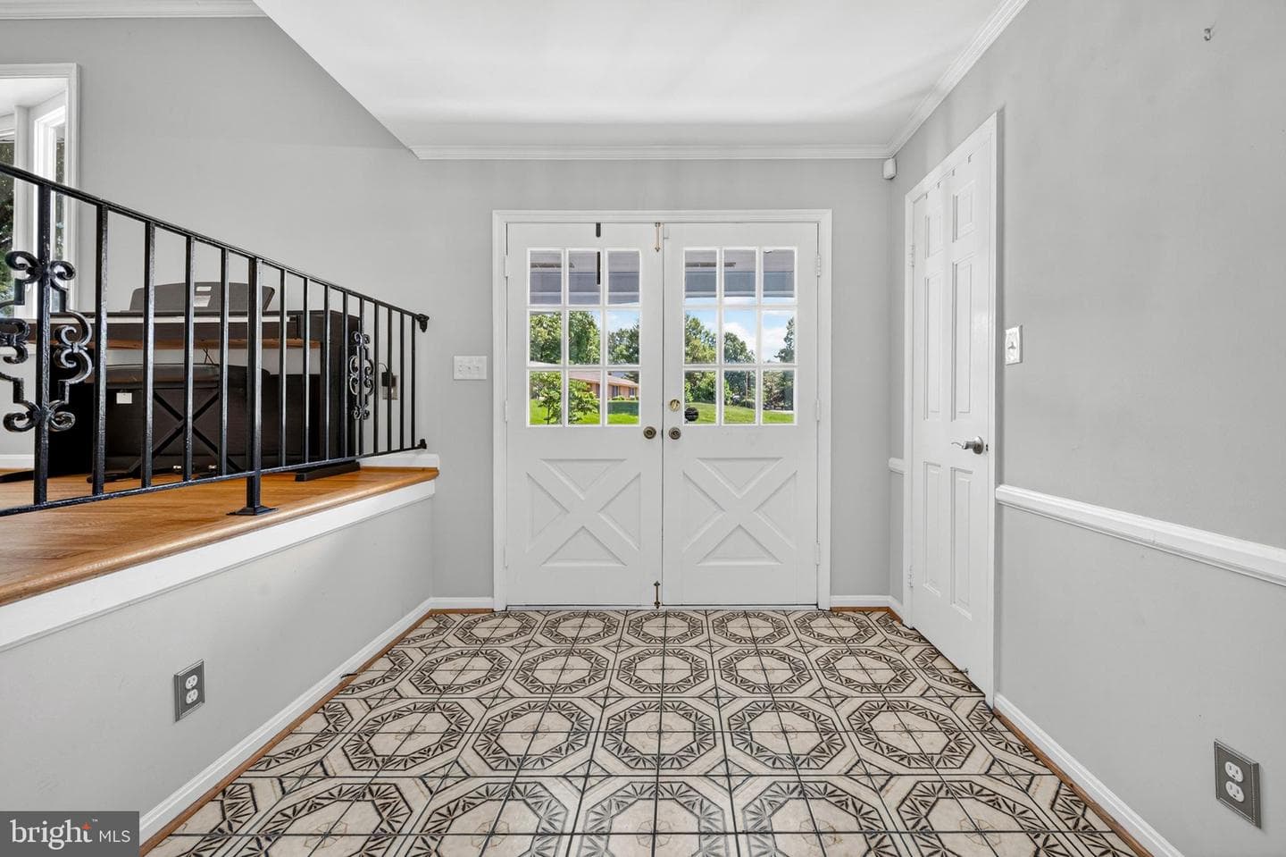 3914 Rive Drive photo 4