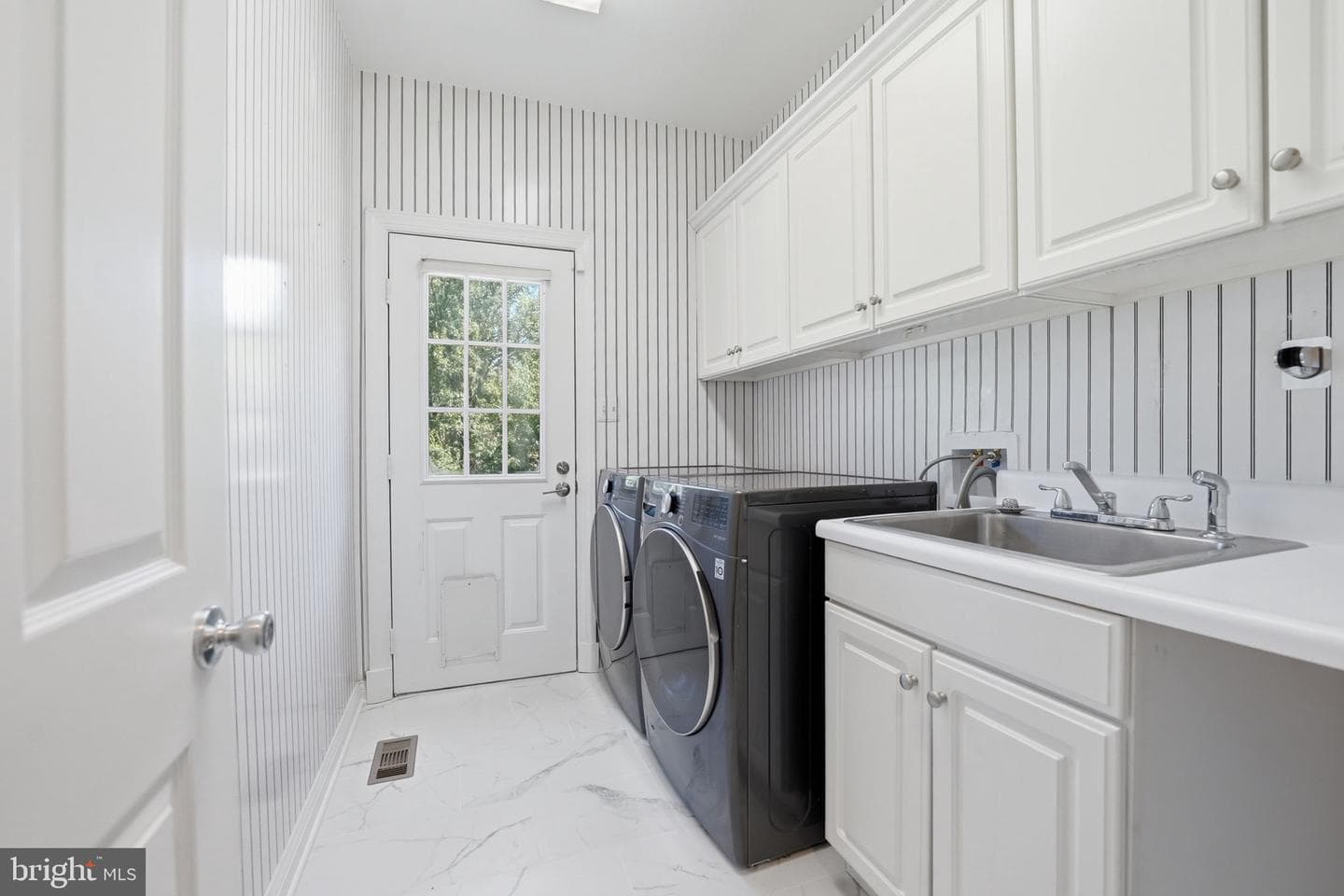 1405 Woodhurst Boulevard photo 29