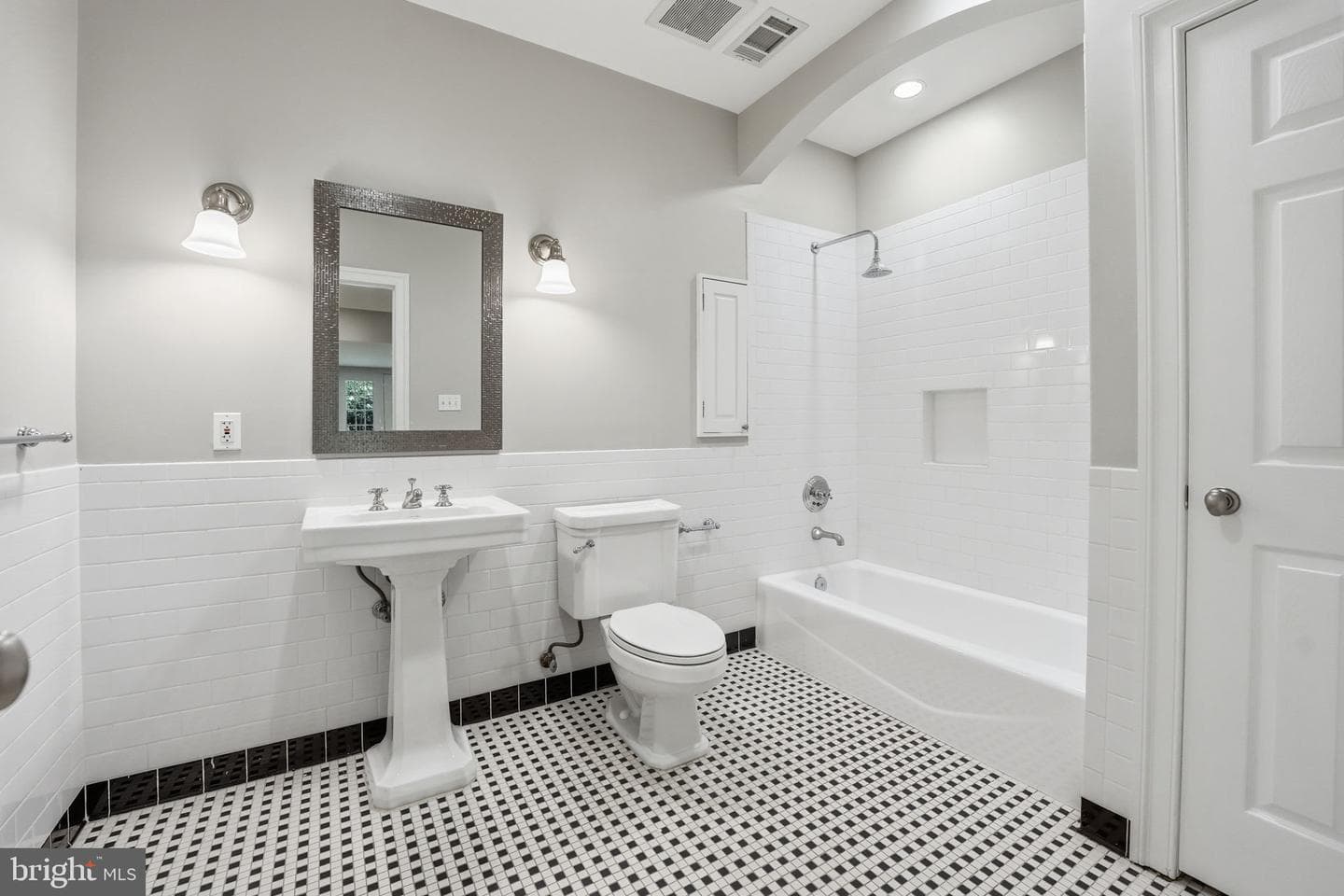 1405 Woodhurst Boulevard photo 69