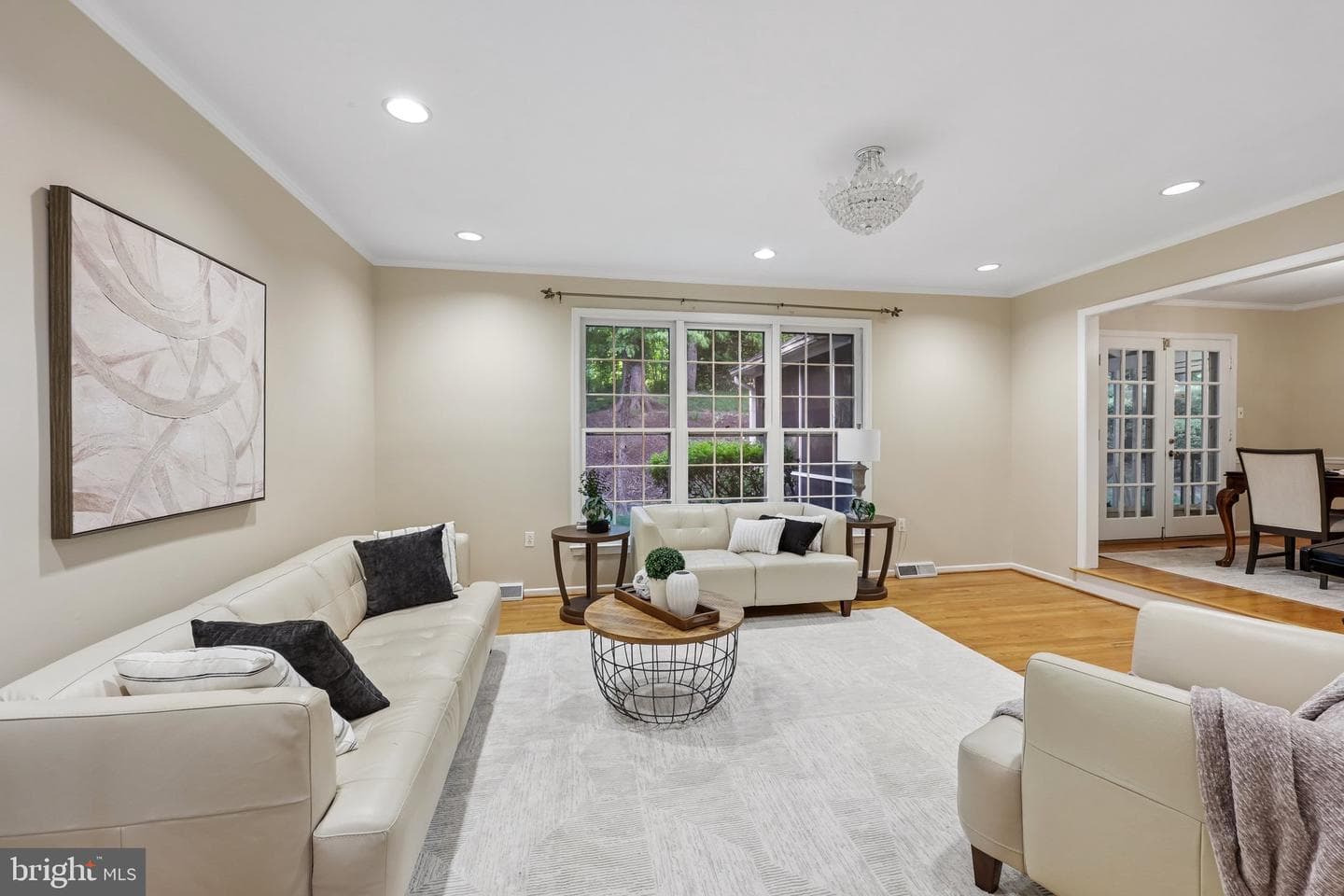2205 Abbotsford photo 5