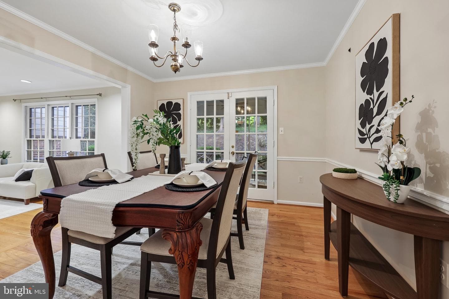 2205 Abbotsford photo 8