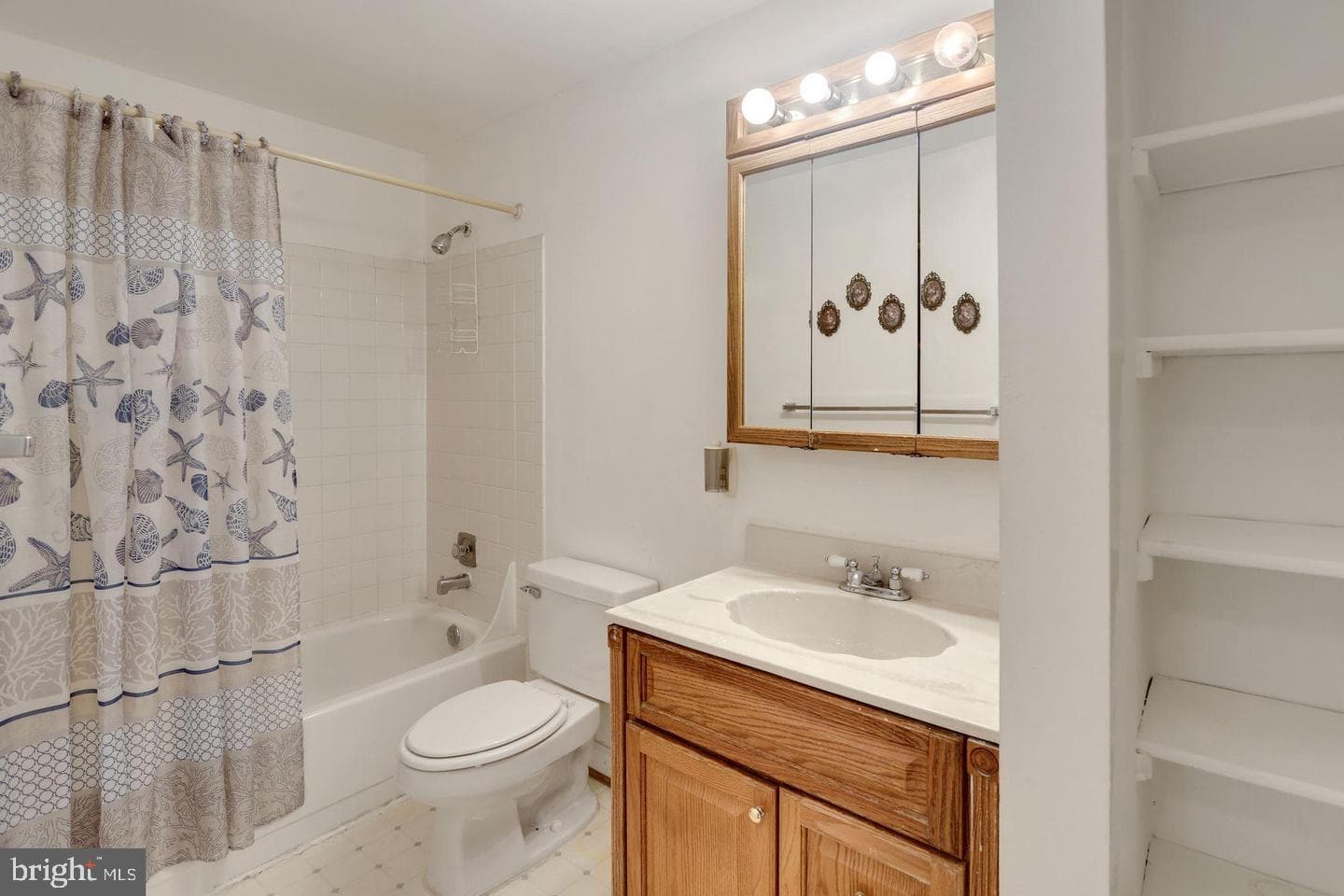 6060 Hollow Knoll Court photo 13