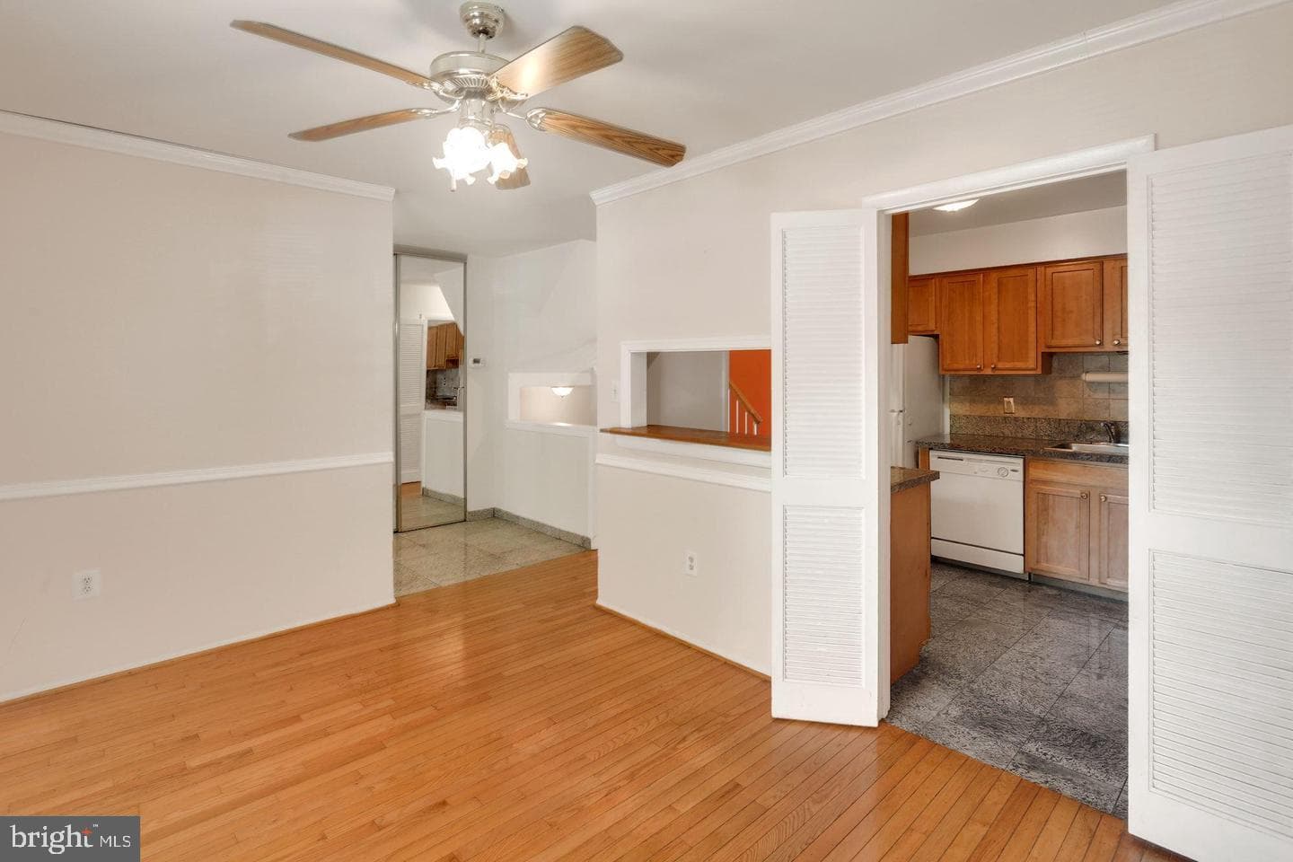 6060 Hollow Knoll Court photo 27