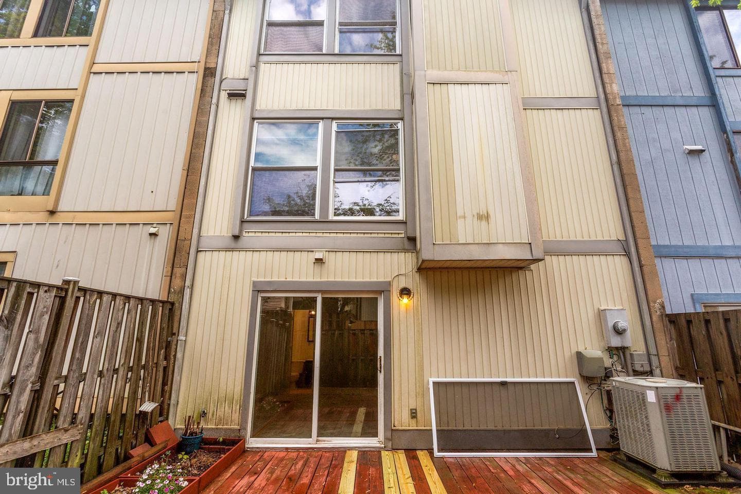 6060 Hollow Knoll Court photo 4