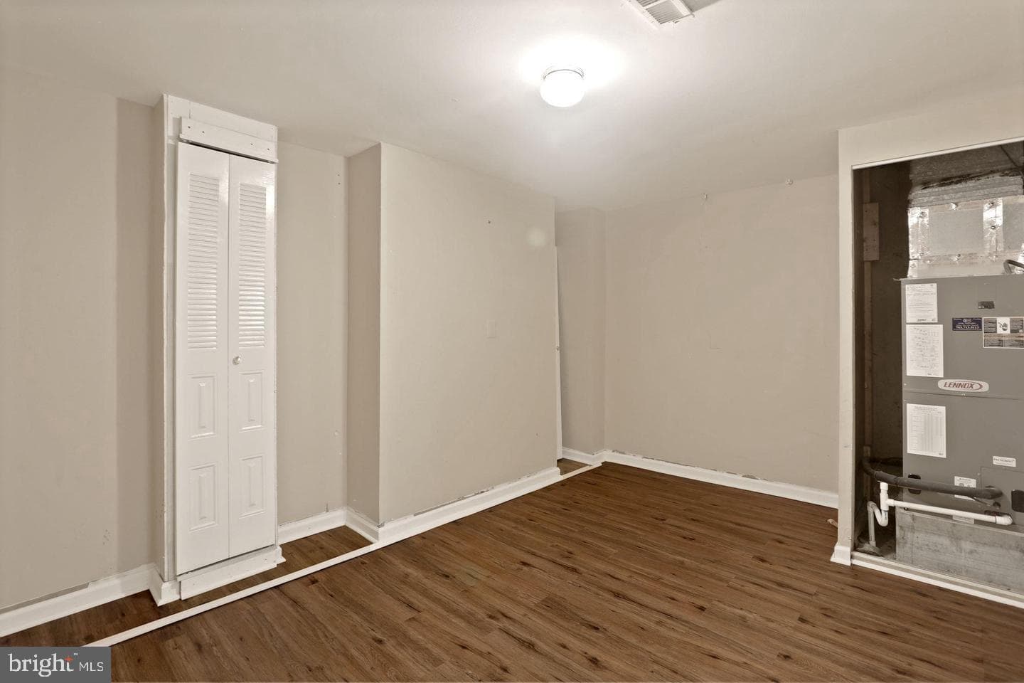 6060 Hollow Knoll Court photo 7