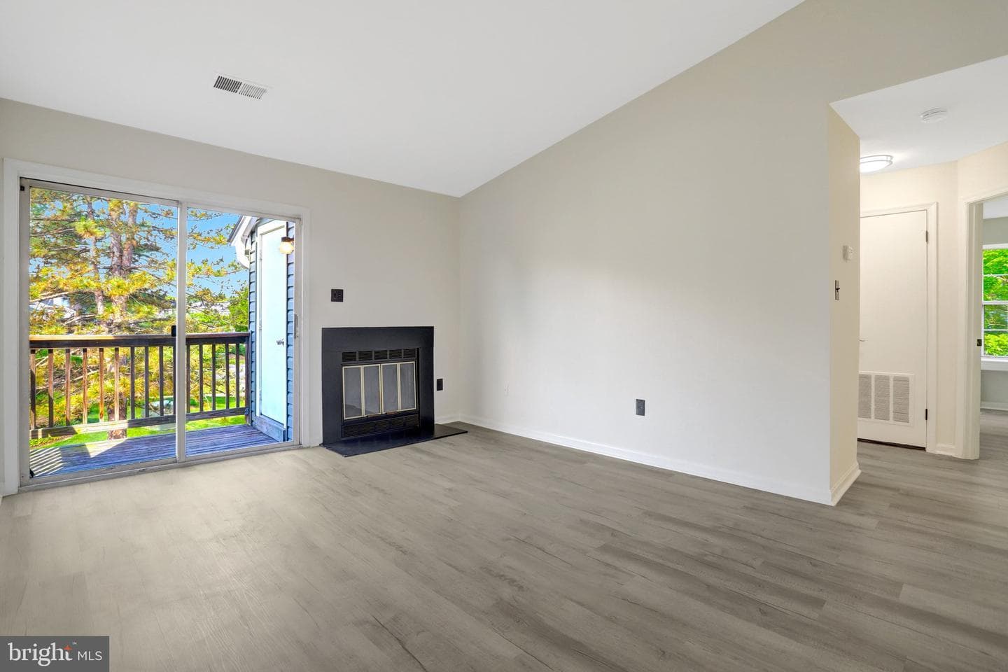 8627 Beekman Pl # 27C photo 4