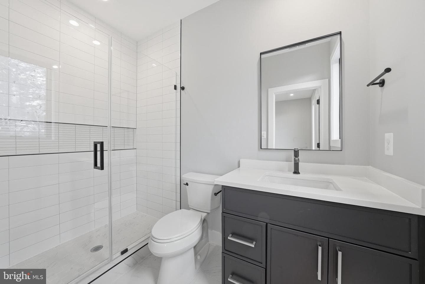 1806 Barbee Street photo 34