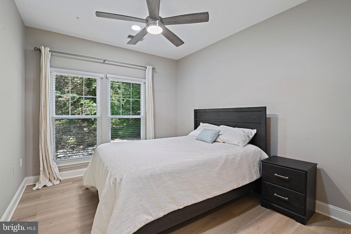 1519 N Point Drive #202 photo 25