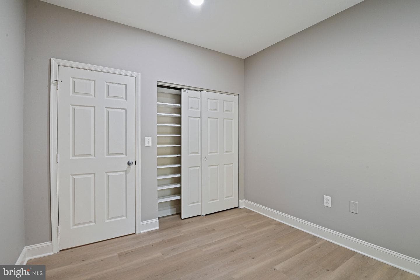 1519 N Point Drive #202 photo 29