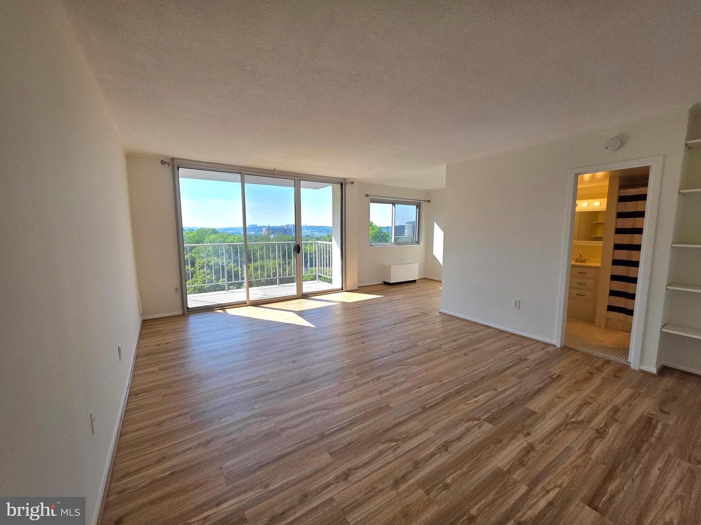 2059 Huntington Ave # 1100 photo 2