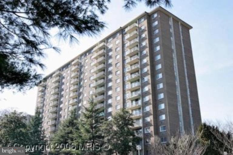 2059 Huntington Ave # 1100 photo 21