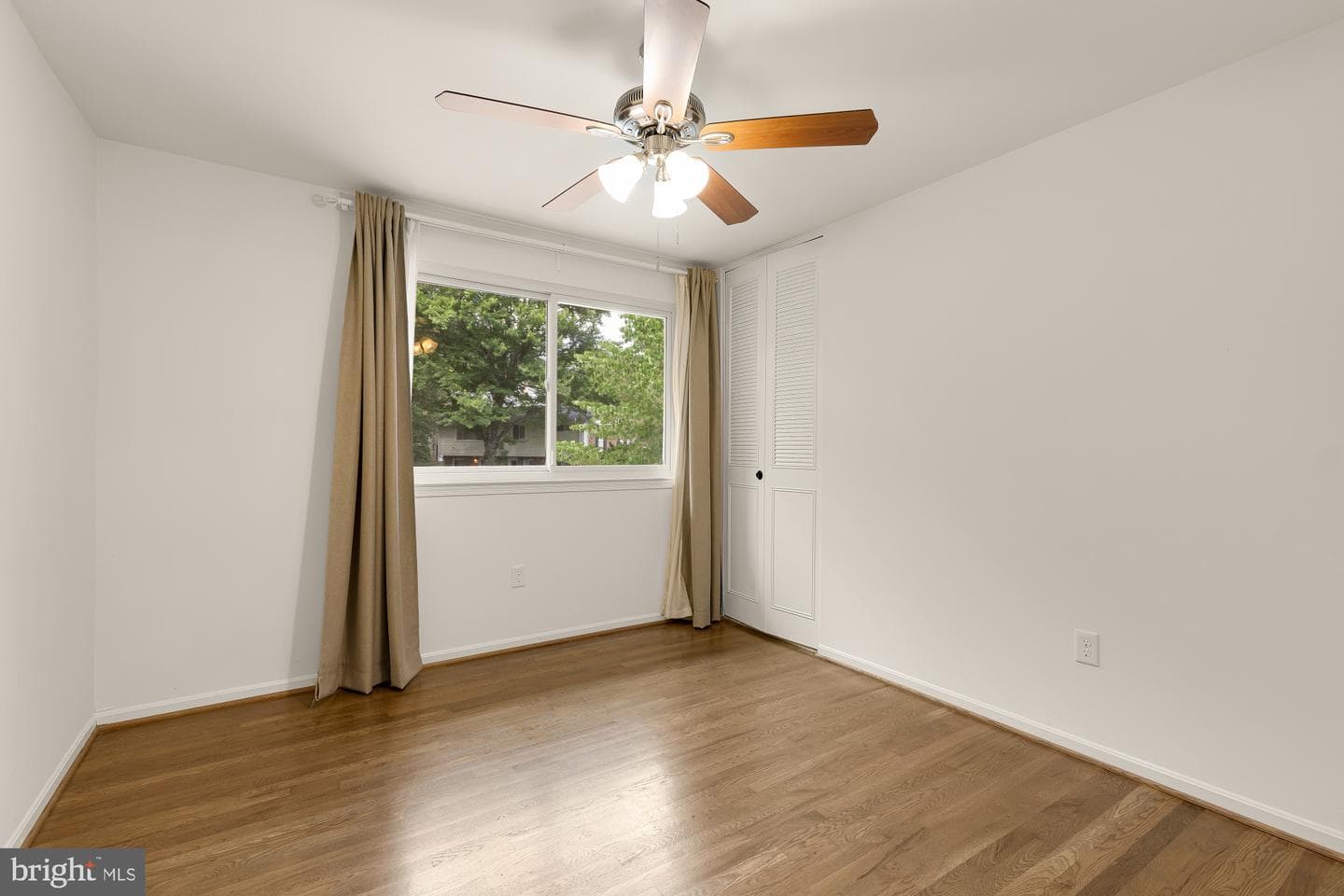 10103 Dundalk Street photo 24
