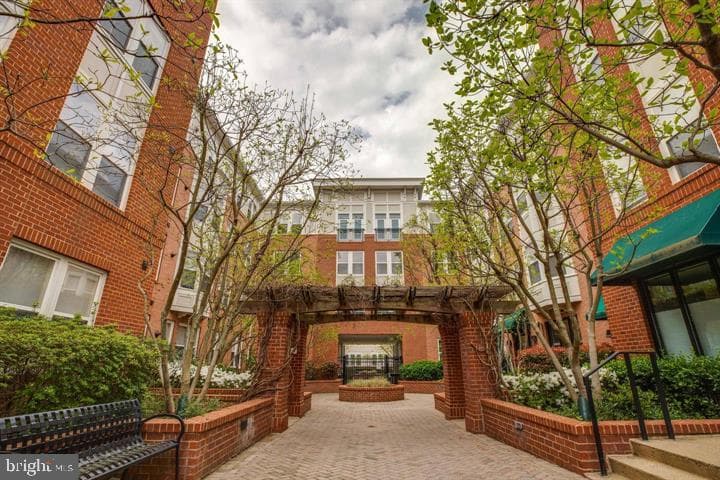 2665 Prosperity Avenue #403 photo 11