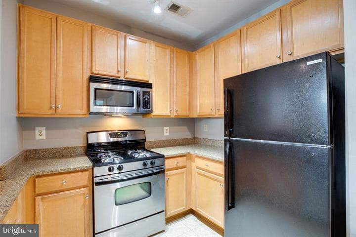 2665 Prosperity Avenue #403 photo 21