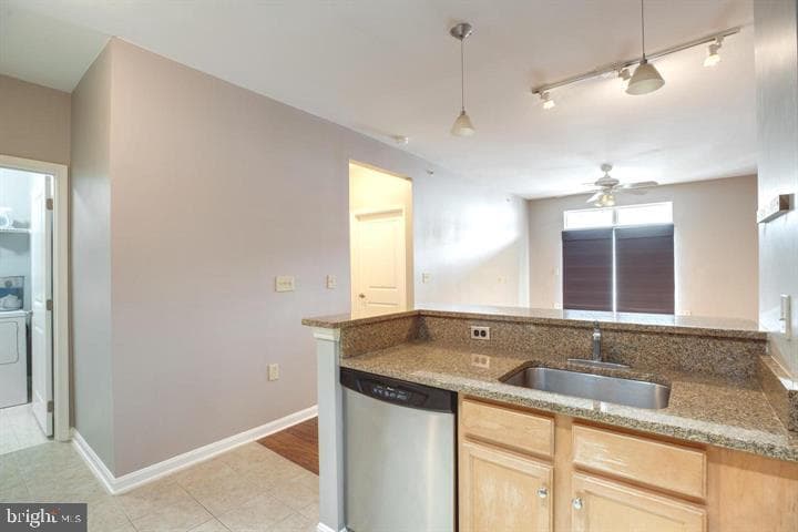 2665 Prosperity Avenue #403 photo 22