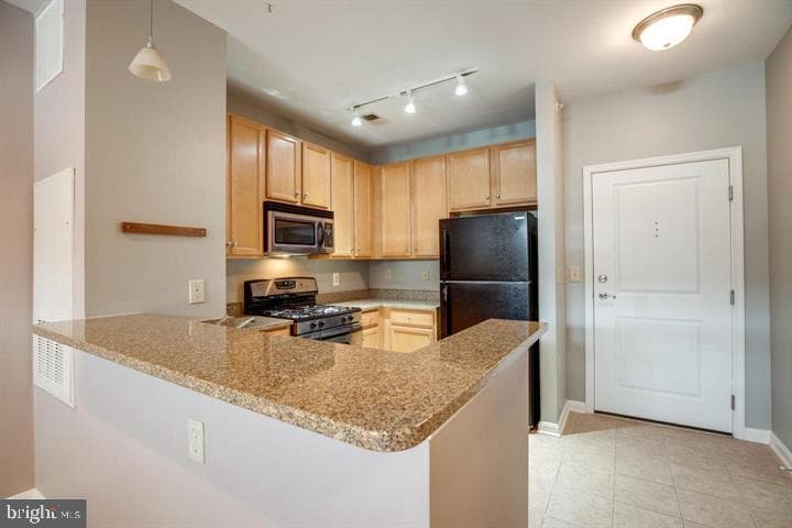 2665 Prosperity Avenue #403 photo 24