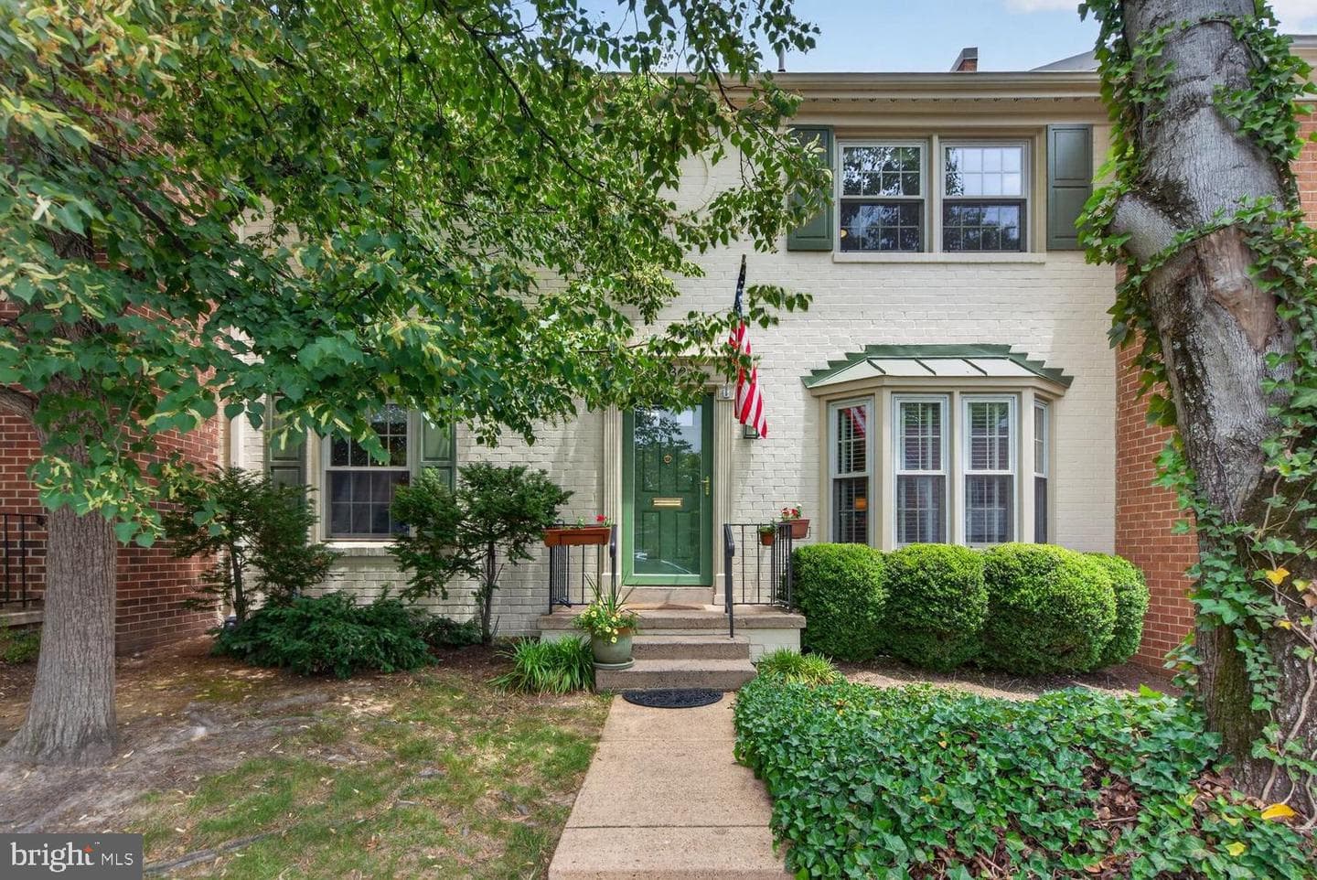 8532 Lakinhurst Lane, Springfield