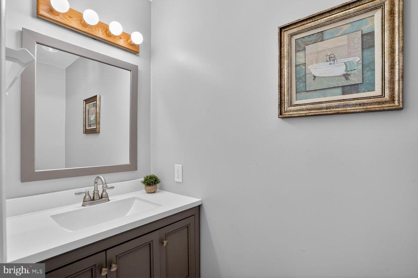 8532 Lakinhurst Lane photo 37
