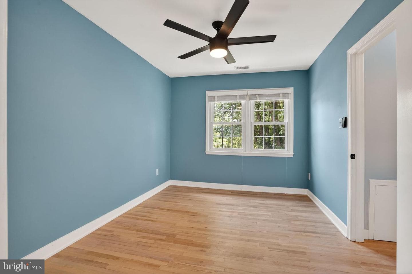 8532 Lakinhurst Lane photo 40