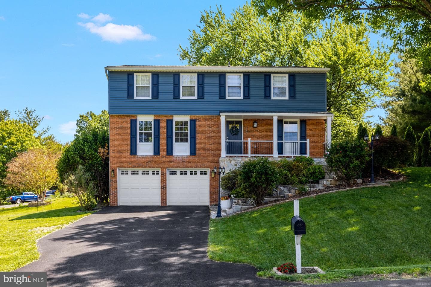 933 War Admiral Street photo 2