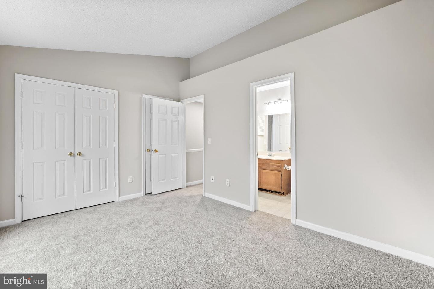 13562 Highland Mews Court photo 9