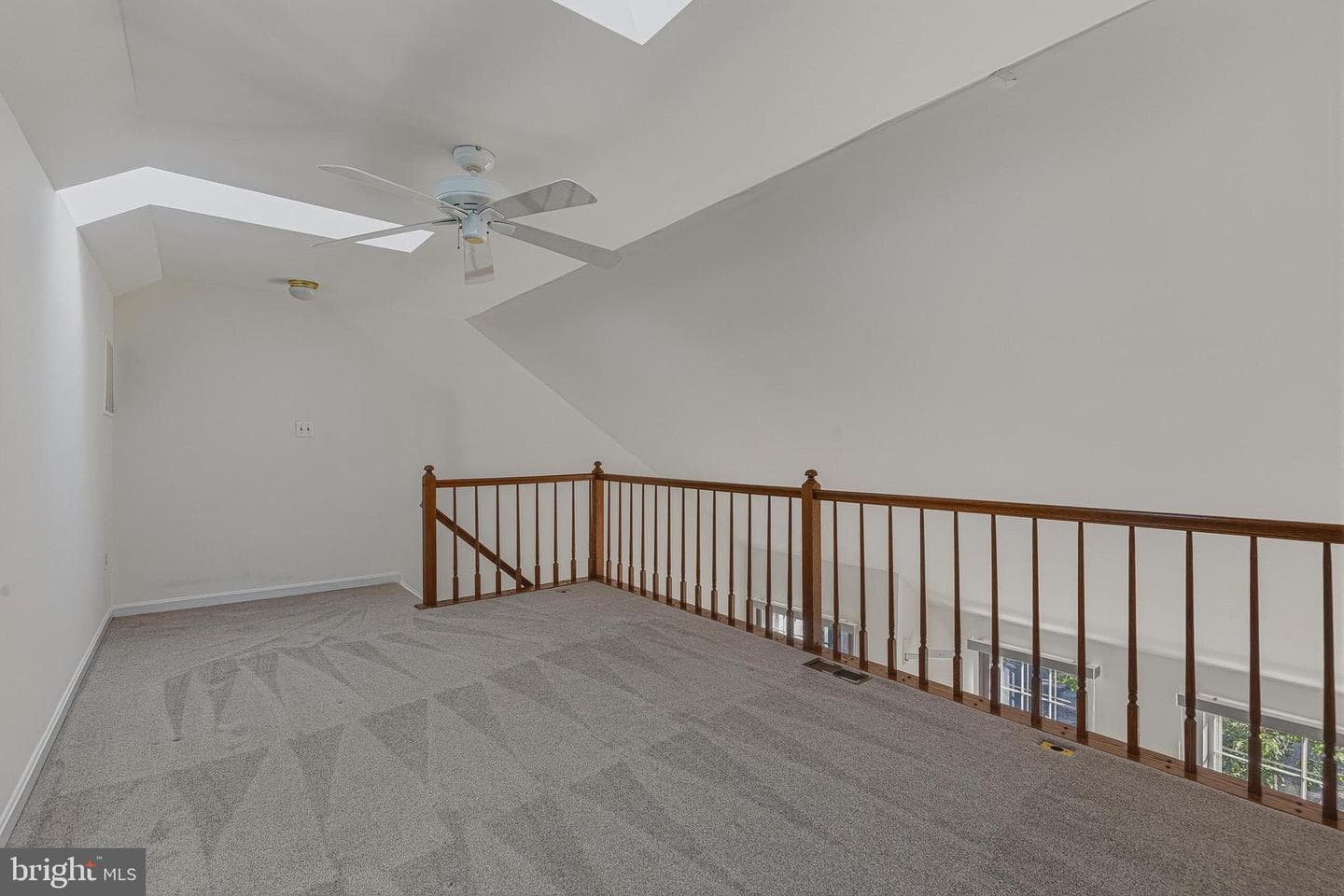 8144 Cliffview Avenue photo 20
