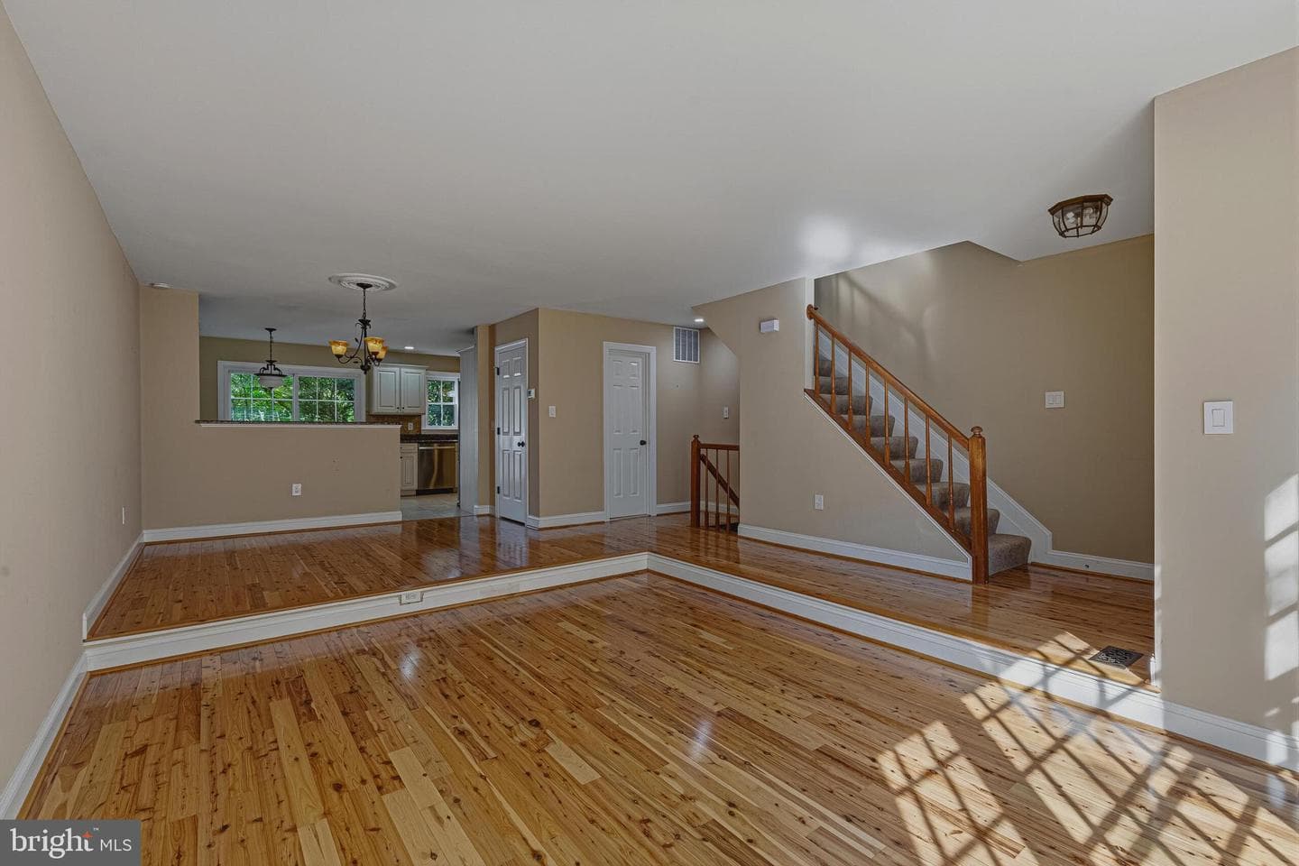 8144 Cliffview Avenue photo 5