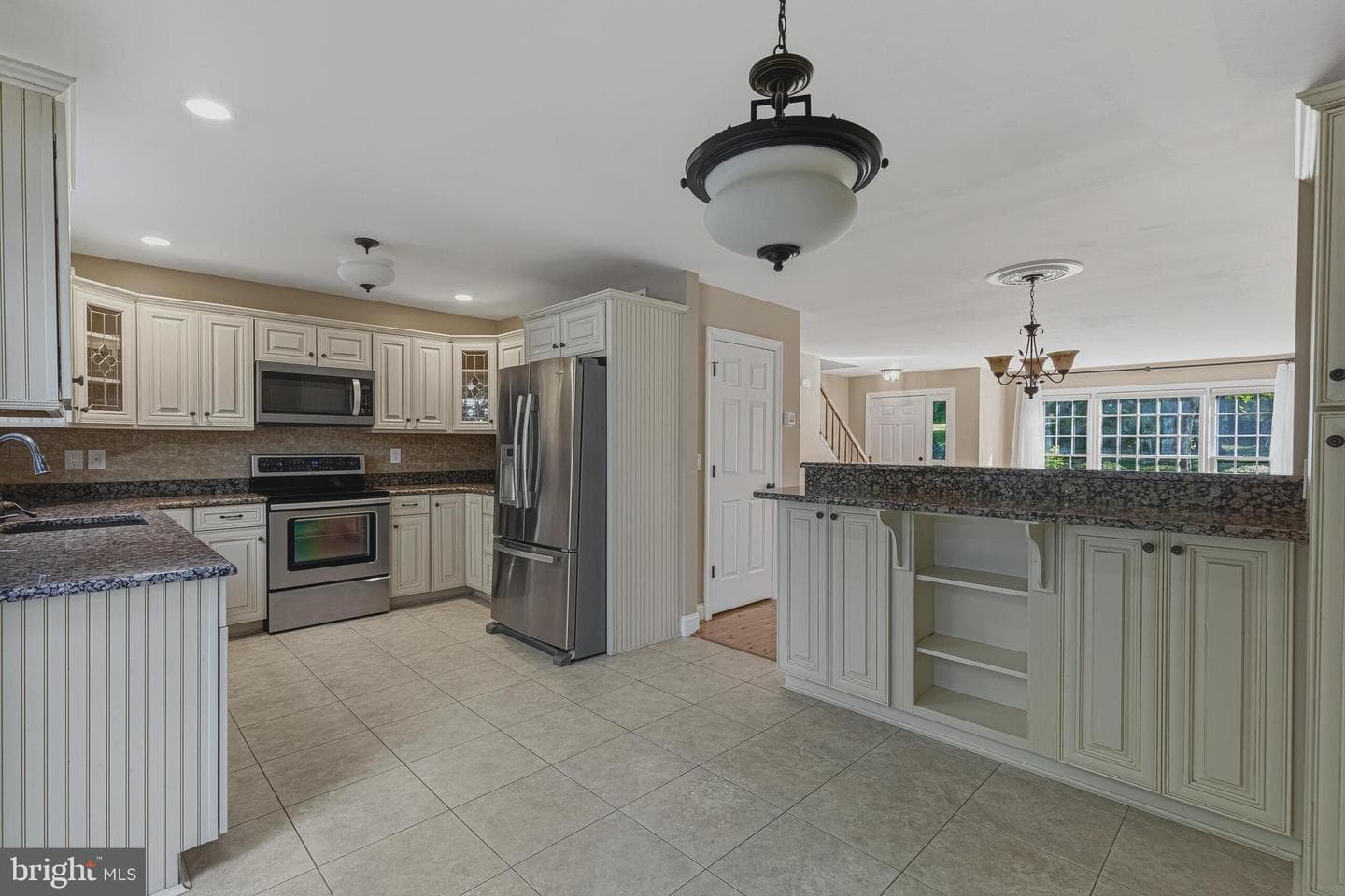 8144 Cliffview Avenue photo 9
