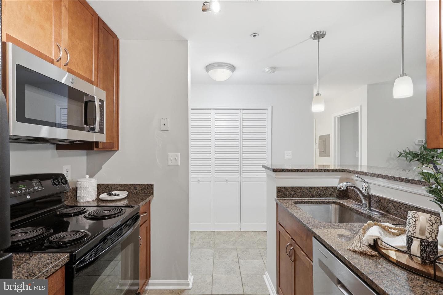 3178 Summit Square Drive #3-D3 photo 8