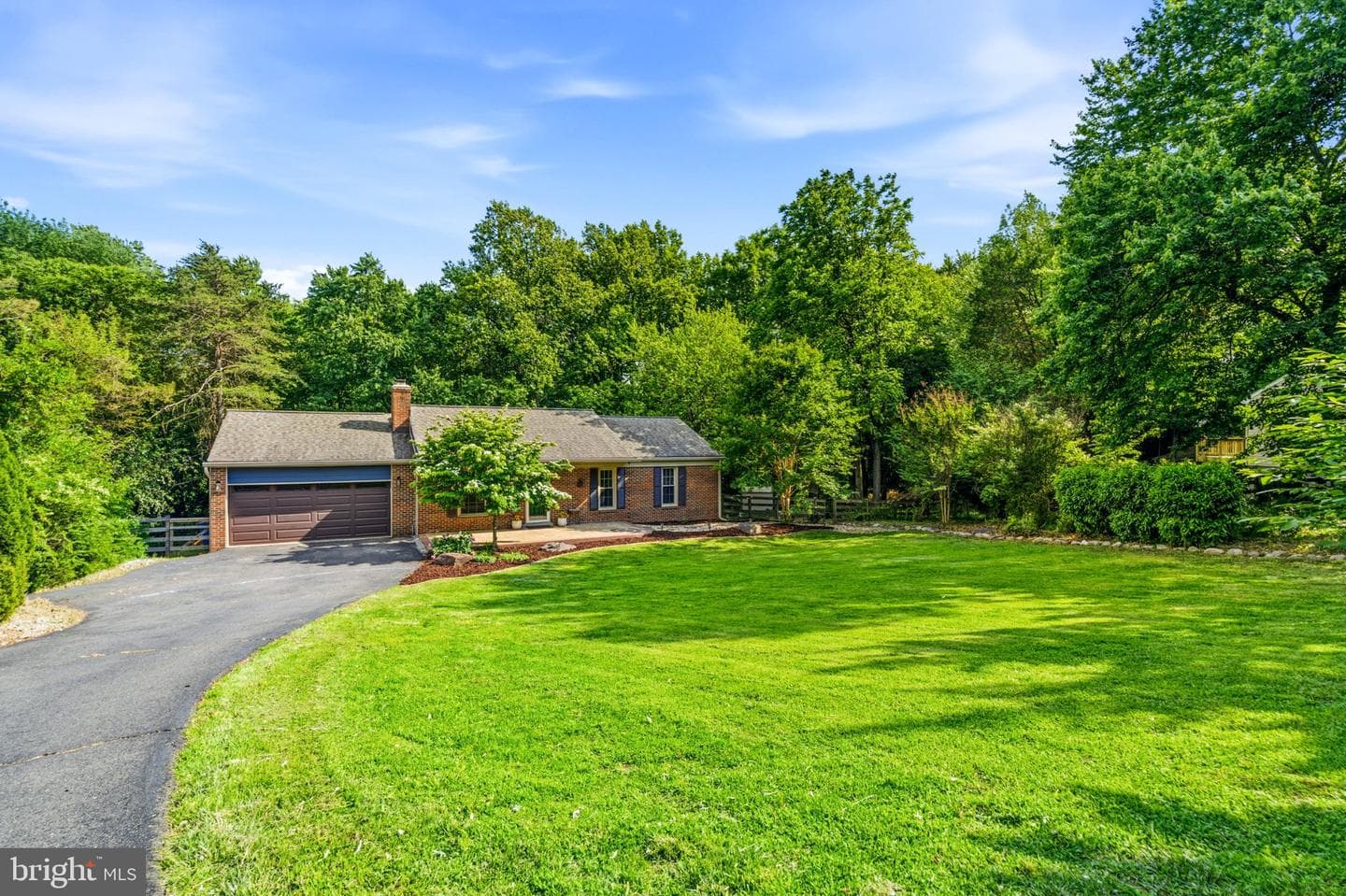 2605 Seskey Glen Court photo 3