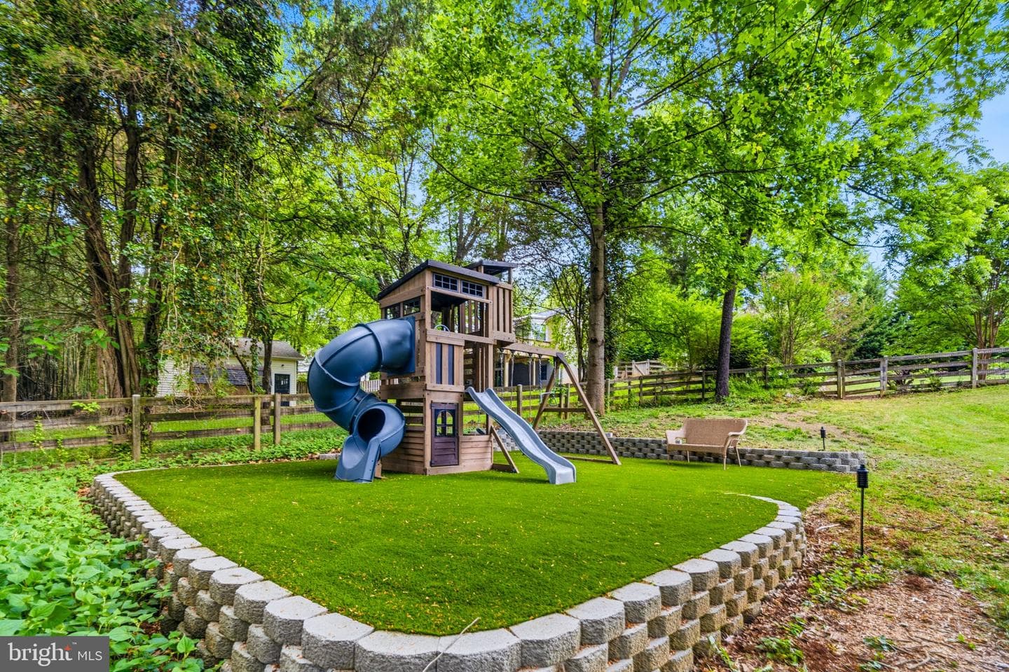 2605 Seskey Glen Court photo 8