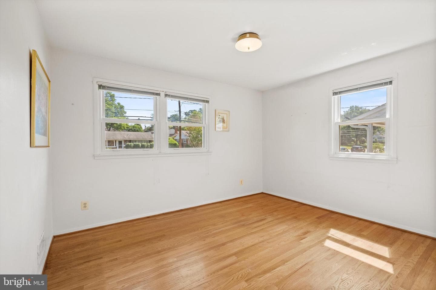 5308 Inverchapel Road photo 14