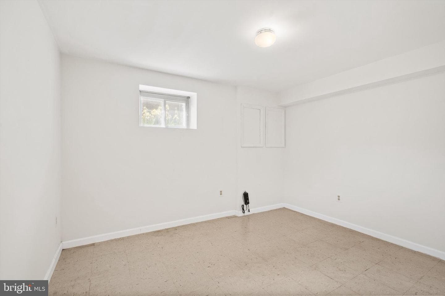 5308 Inverchapel Road photo 20