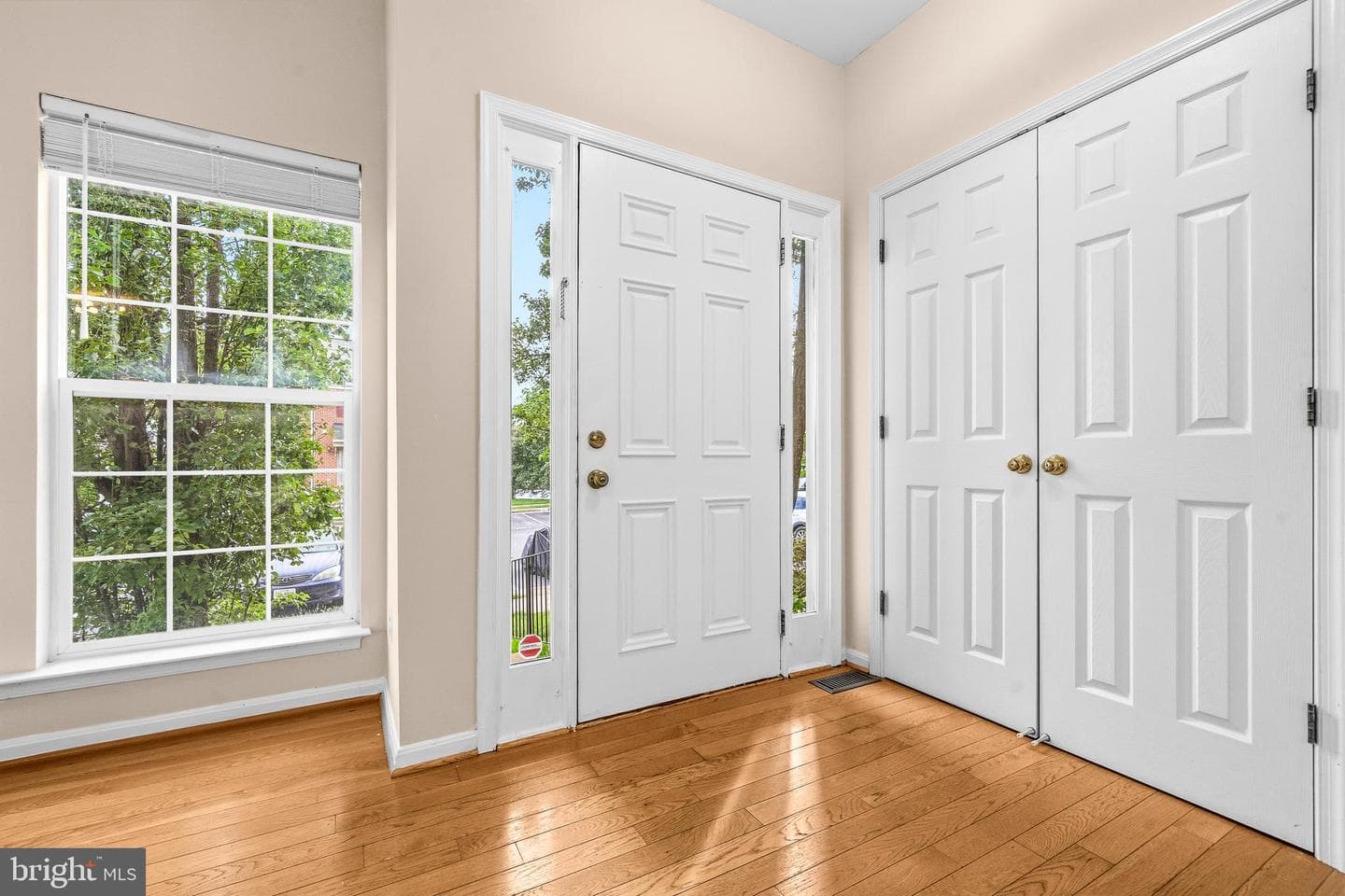 2475 Wheat Meadow Circle photo 5