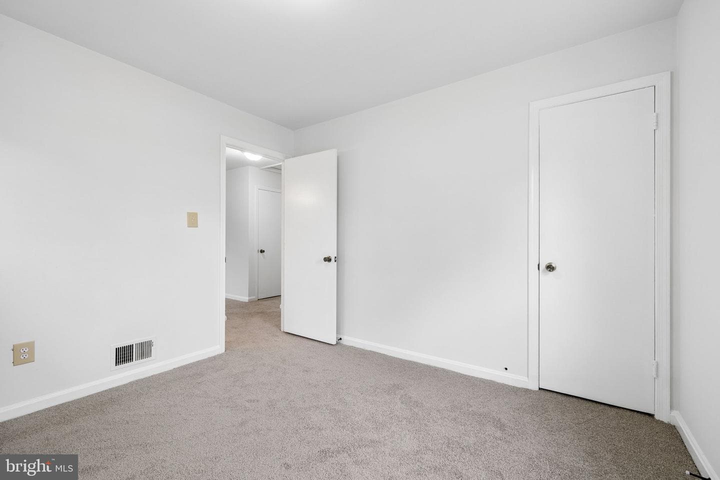 6421 Dorset Drive photo 11