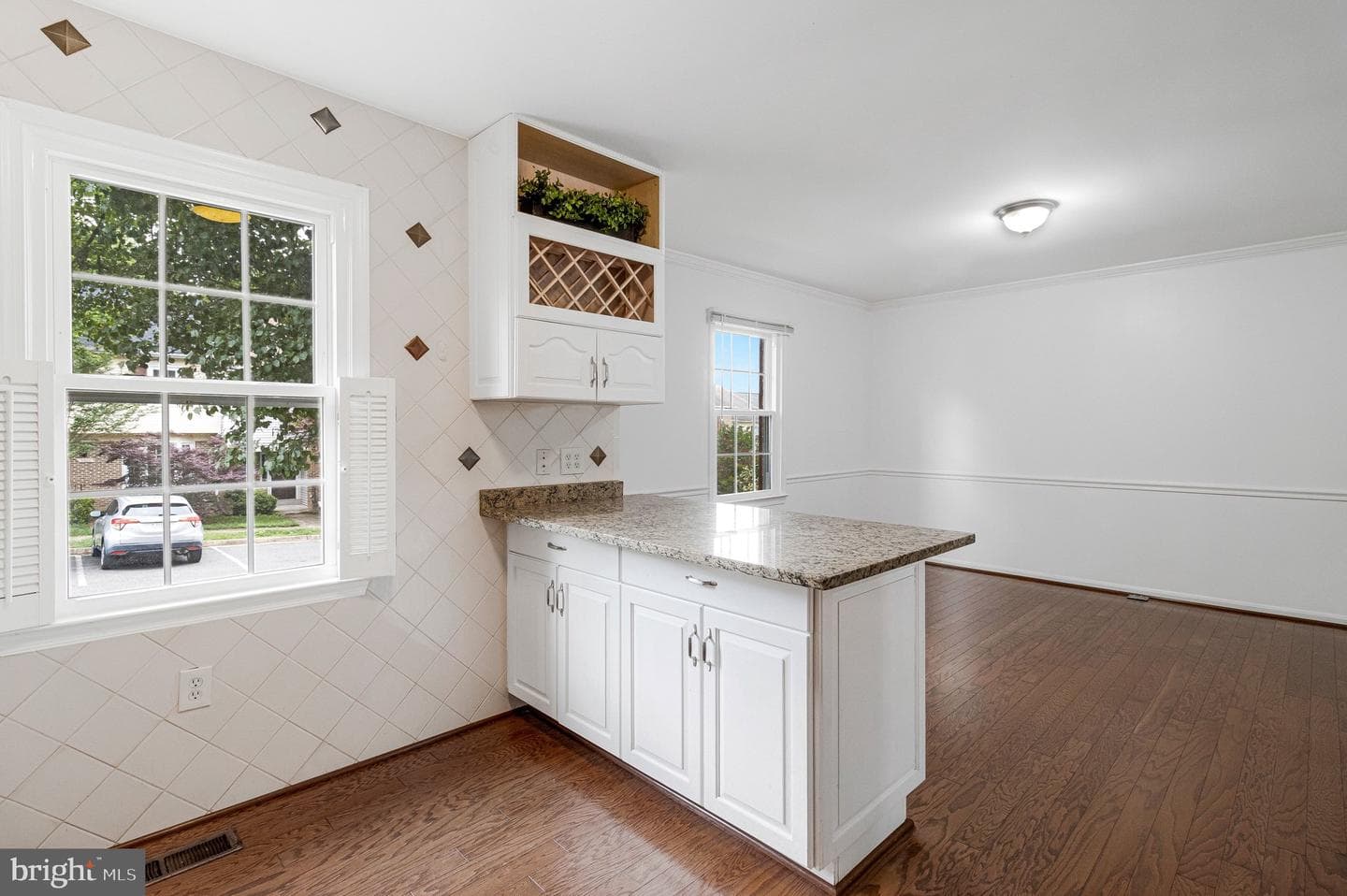 5919 Ambassador Way photo 22