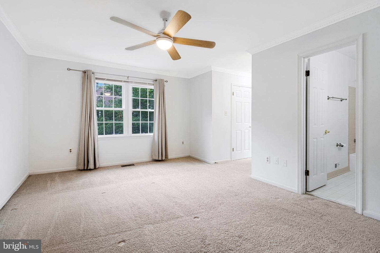 5919 Ambassador Way photo 29