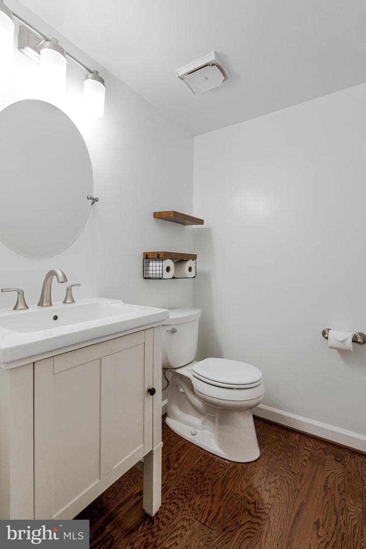 5919 Ambassador Way photo 8