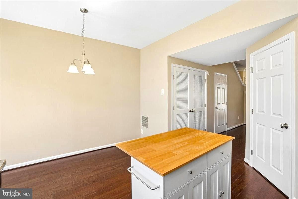 6845 Stone Maple Terrace photo 13