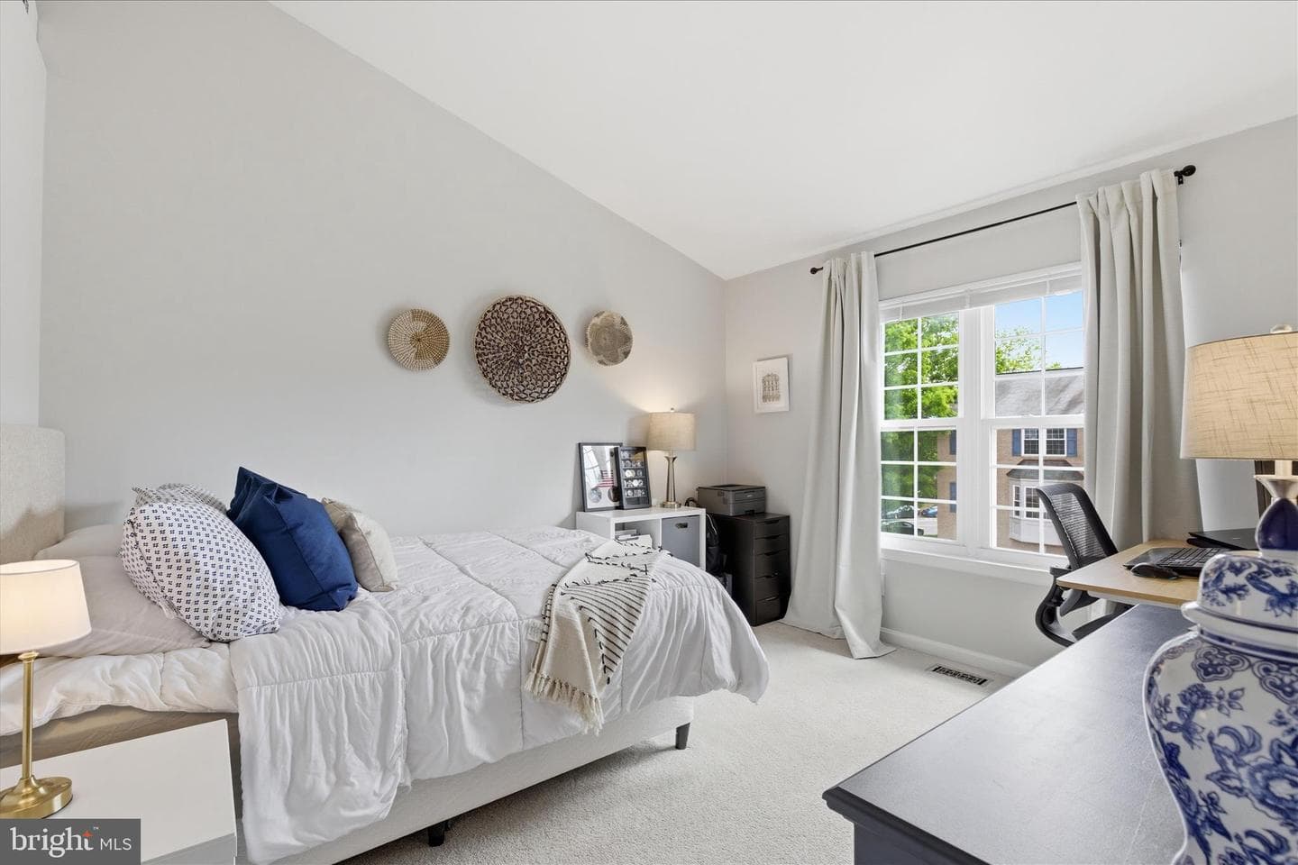 6006 Keble Drive photo 29