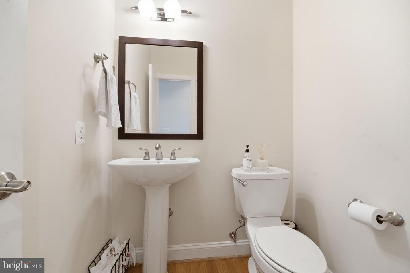 8104 Revatom Court photo 31